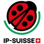 Beerenhof Tegerfelden Mönthal Aargau ist ausgezeichnet mit dem IP_Suisse Gütesiegel – der Marienkäfer – dank nachhaltig hergestellter Produkte.
